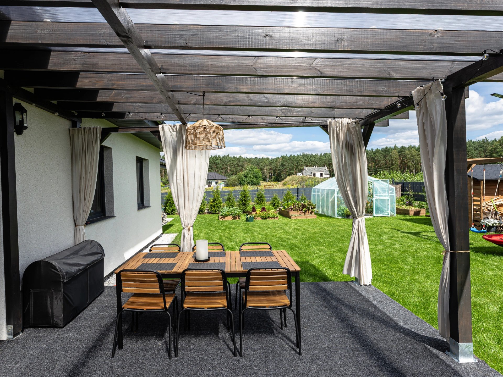 screened-pergola-ceiling-with-outdoor-living-space-in-needham-ma